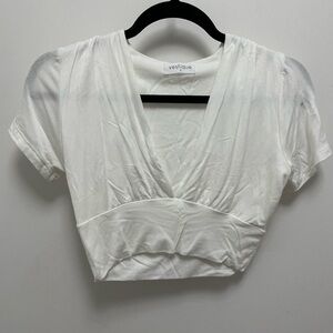 Vestique Women's White V-Neck Top